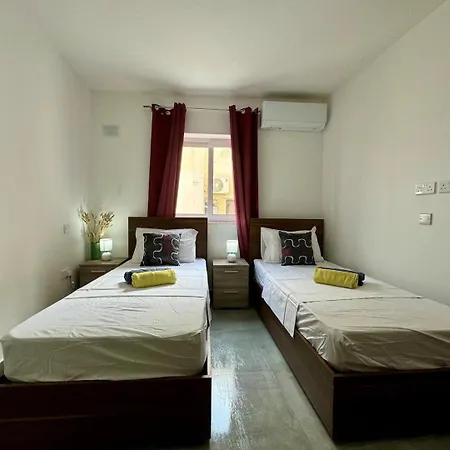 Mive-delux Three Bedroom In * Марсаскала